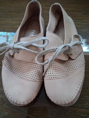 Pesso Brand Comfort Lace-Up Perforated Women’s Shoes in Blush Size 8